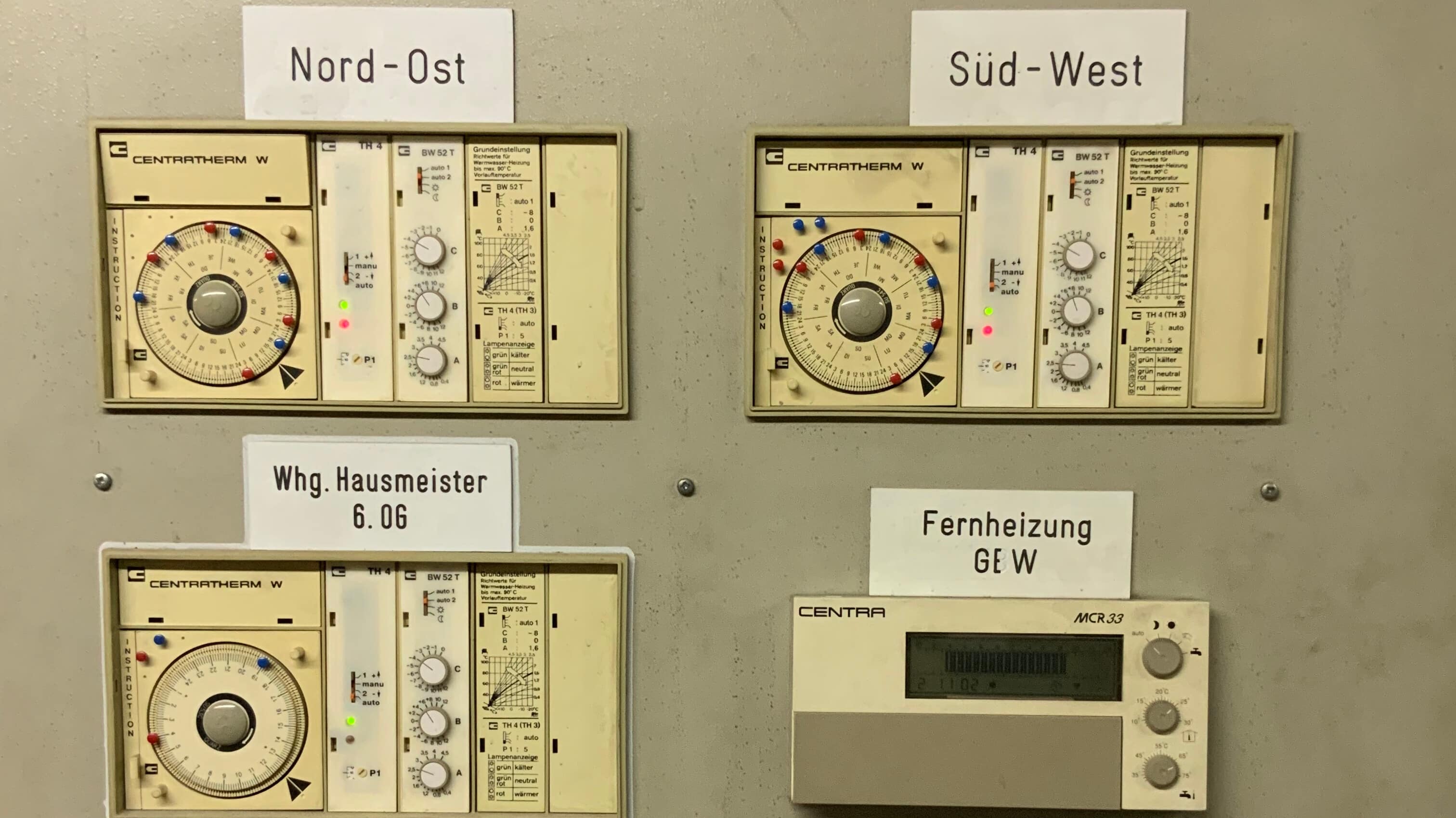 Fernwärmeregler aus den 80er Jahren